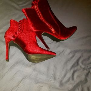 Justfab Latrice, size 8.5 women's red booties with 3inch stiletto heel